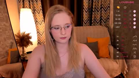Hello guys my name is Aemilia online show from 10.06.25