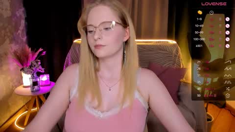 Hello guys my name is Aemilia online show from 10.15.25