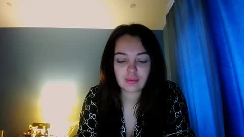 Vikki online show from 11.28.25