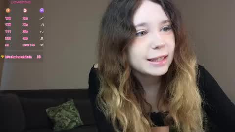 Snapshot of shiny_bell chatting on 04.27.26 Bell 3 Next broadcast online show from 04.27.26