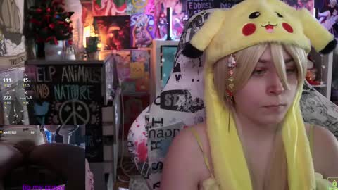 Im Lilu Rosenblum  Guys I have   ----Ill be glad to see you there online show from 03.05.25