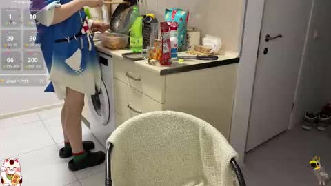 Im Lilu Rosenblum  Guys I have   ----Ill be glad to see you there online show from 11.05.25