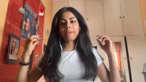 Snapshot of shirleendurrah chatting on 04.18.26 Karin online show from 04.18.26