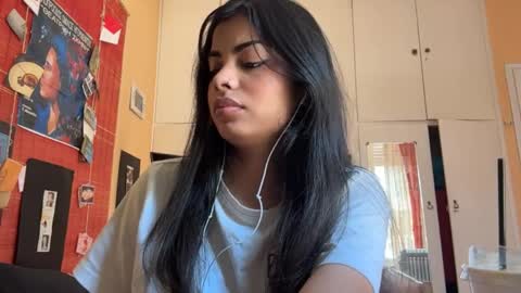 Snapshot of shirleendurrah chatting on 04.30.26 Karin online show from 04.30.26
