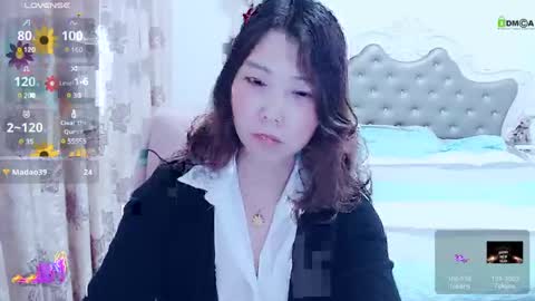 Shirleyni online show from 02.20.25