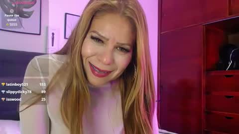 Snapshot of shirly_vannicelli chatting on 01.26.25 shirly online show from 01.26.25