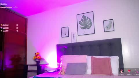 Snapshot of shirly_vannicelli chatting on 02.05.25 shirly online show from 02.05.25