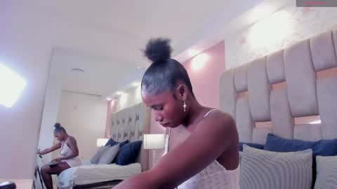 Snapshot of shirlyqueen chatting on 05.17.26 Shirly online show from 05.17.26