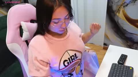 Shizuka online show from 12.05.25