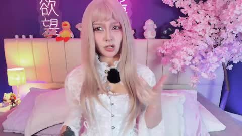 Snapshot of shizuko___ chatting on 05.28.26 Valentina online show from 05.28.26