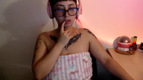 Shopie Hank  online show from 09.11.25