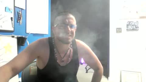 Snapshot of shortmel chatting on 04.29.26 shortmel online show from 04.29.26