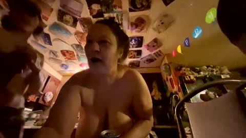 Snapshot of shorty920505 chatting on 04.14.26 shorty920505 online show from 04.14.26