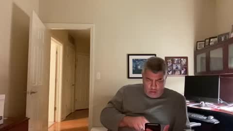 Chicago Guy online show from 01.03.25