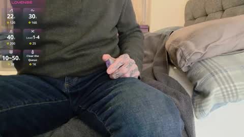 Snapshot of showoffjay46 chatting on 02.12.26 showofjay online show from 02.12.26