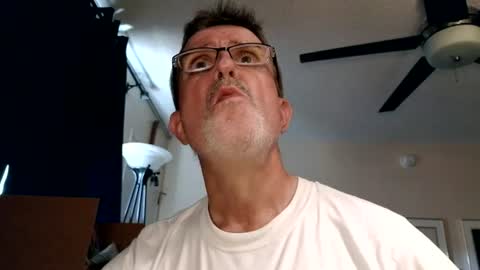 Snapshot of shrewtamer chatting on 06.26.26 shrewtamer online show from 06.26.26