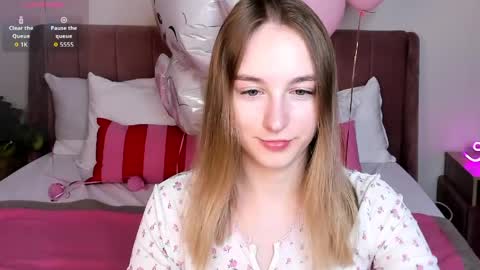 Polly online show from 04.11.26