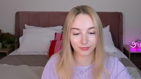 Snapshot of shy__polly chatting on 06.24.26 Polly online show from 06.24.26