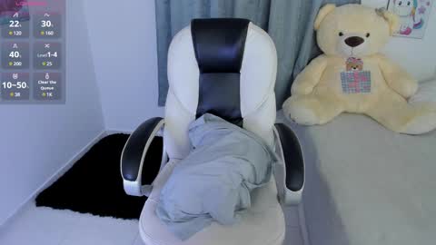 Nahomy online show from 12.14.24