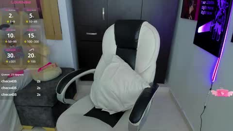 Nahomy online show from 02.03.26