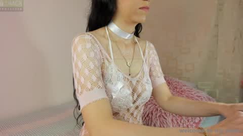 Snapshot of shy_angel_30 chatting on 04.09.26 Angel online show from 04.09.26