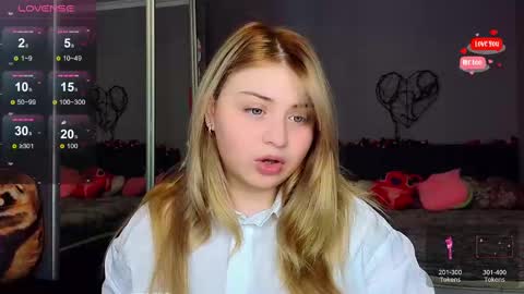 Molly online show from 02.11.25