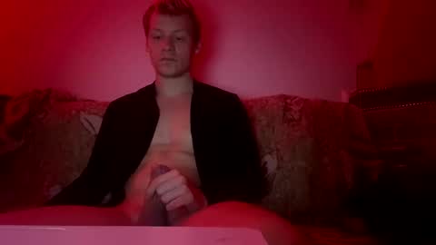 shy_couple_cute online show from 02.04.25