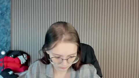 shy_elina01 online show from 10.06.25
