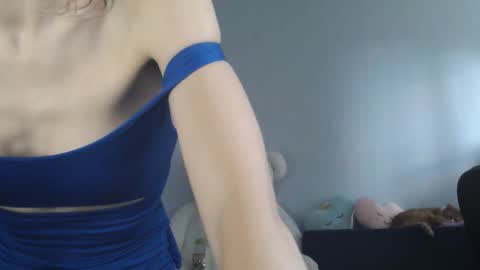 Snapshot of shy_moony chatting on 09.23.25 just Alex online show from 09.23.25