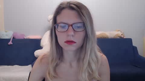 Snapshot of shy_moony chatting on 07.07.26 just Alex online show from 07.07.26