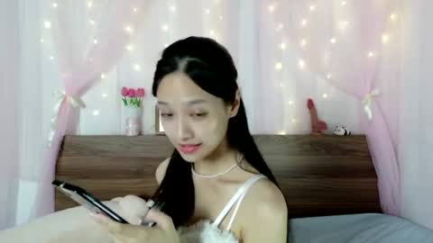 Snapshot of shy_pink_doll chatting on 07.21.26 shy_pink_doll online show from 07.21.26
