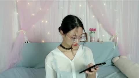 Snapshot of shy_pink_doll chatting on 07.31.26 shy_pink_doll online show from 07.31.26