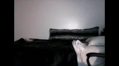 shyboyhugecum2020 online show from 02.22.25