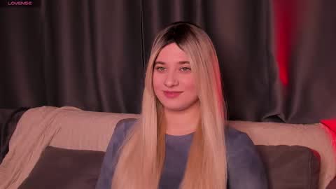 Snapshot of shybunny01 chatting on 10.17.25 Mary online show from 10.17.25