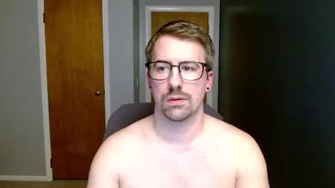 Snapshot of shydice chatting on 02.15.26 shydice online show from 02.15.26