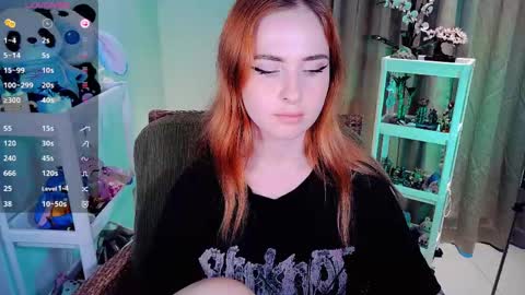 Snapshot of shyfoxxxy chatting on 05.03.26 Effie online show from 05.03.26
