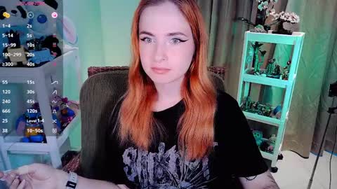 Snapshot of shyfoxxxy chatting on 05.19.26 Effie online show from 05.19.26