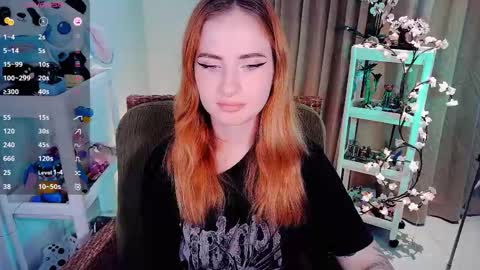 Snapshot of shyfoxxxy chatting on 05.27.26 Effie online show from 05.27.26