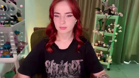 Snapshot of shyfoxxxy chatting on 06.29.26 Effie online show from 06.29.26