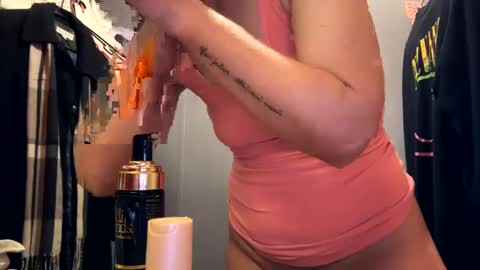 Snapshot of shyg1r1 chatting on 12.22.24 Sasha online show from 12.22.24