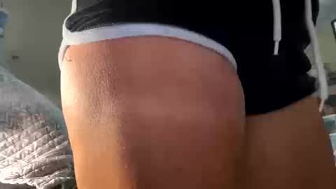 Snapshot of shyg1r1 chatting on 10.10.25 Sasha online show from 10.10.25