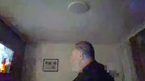 Snapshot of shyguytm chatting on 09.10.25 shyguytm online show from 09.10.25