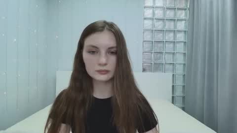 shyly_lisa online show from 06.13.26