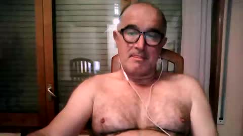 Snapshot of shymmy10 chatting on 06.06.26 shymmy10 online show from 06.06.26