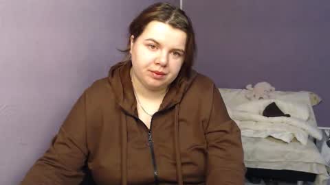 Snapshot of shyness_girl chatting on 10.25.25 Bethany online show from 10.25.25