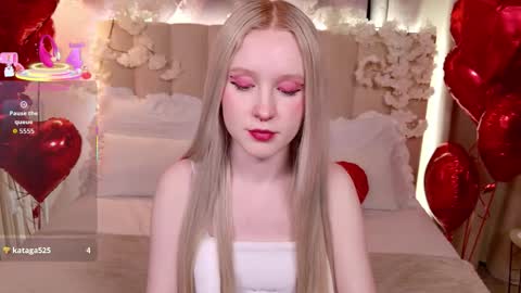 Snapshot of sia_hart chatting on 02.04.26 Sia online show from 02.04.26