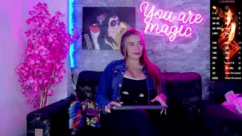 Snapshot of siamarlin chatting on 10.15.25 siamarlin online show from 10.15.25