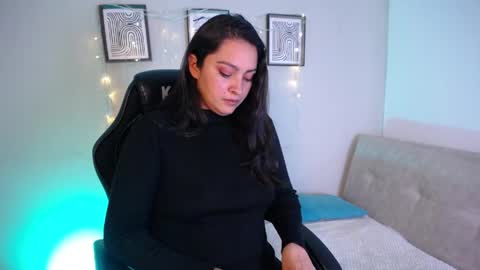 Snapshot of siara_belle chatting on 04.01.26 Siara online show from 04.01.26