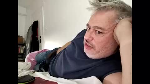 Snapshot of sibemolx chatting on 10.22.25 sibemolx online show from 10.22.25