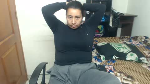 Snapshot of siblley chatting on 02.15.25 sara online show from 02.15.25